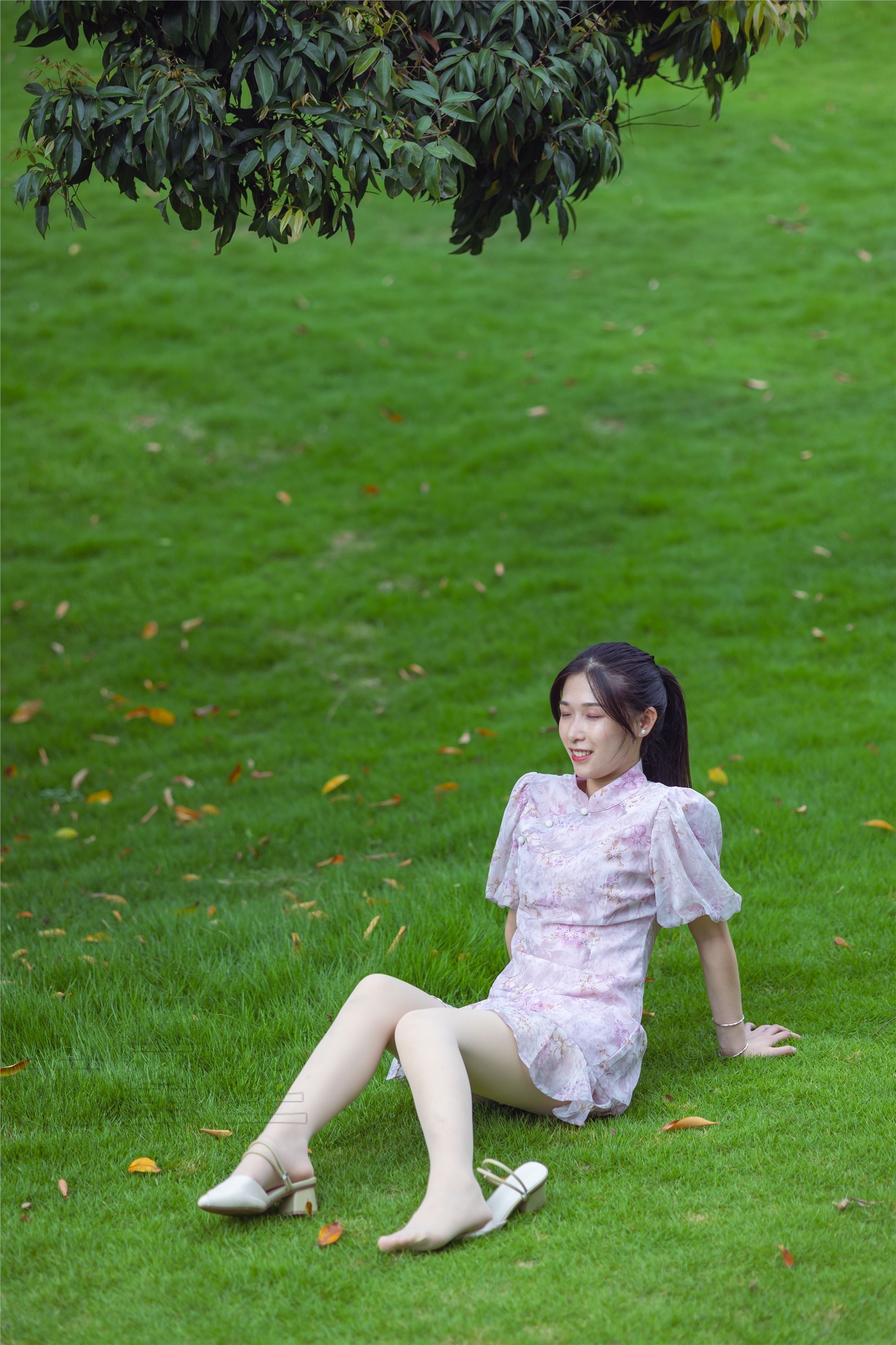 尤蜜丝 穿搭写真 NO.065